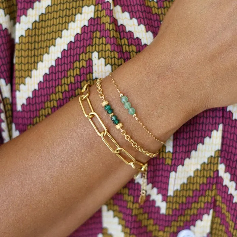 Bracelet doré avec 3 perles d'aventurine