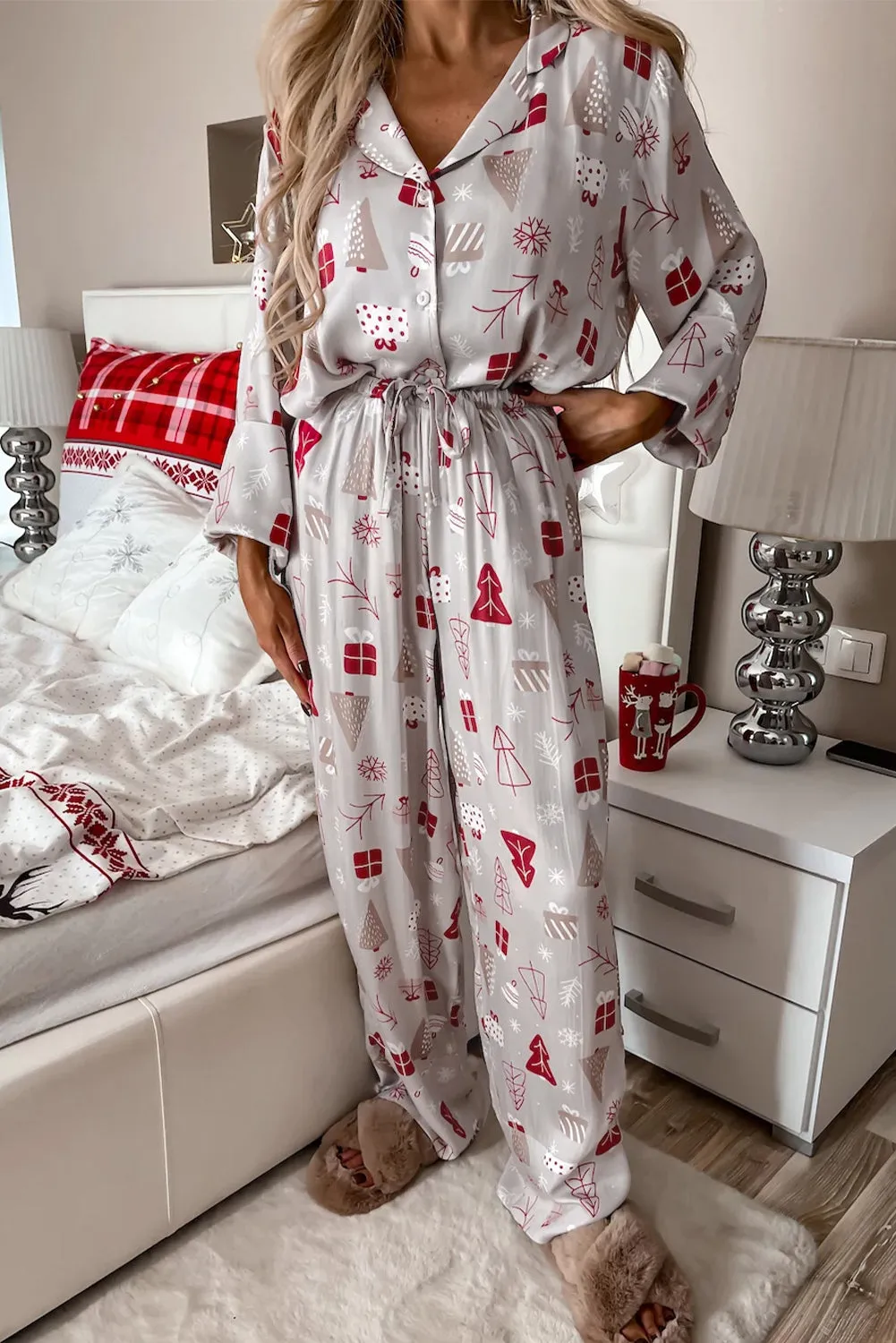 Ensemble pyjama gris clair chemise et pantalon imprimés de Nol