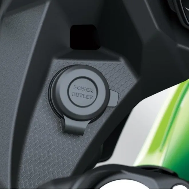 Kawasaki Ninja 400 (2018-2023) 12V Outlet | Moto Shop 35