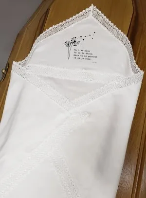 Linge linceul bébé dentelle fleur de coeur deuil