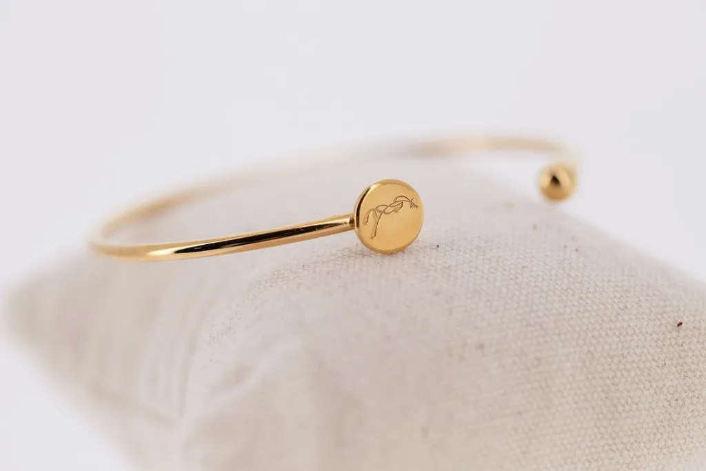 Pénélope Jonc Bracelet - Elegant Equestrian Style