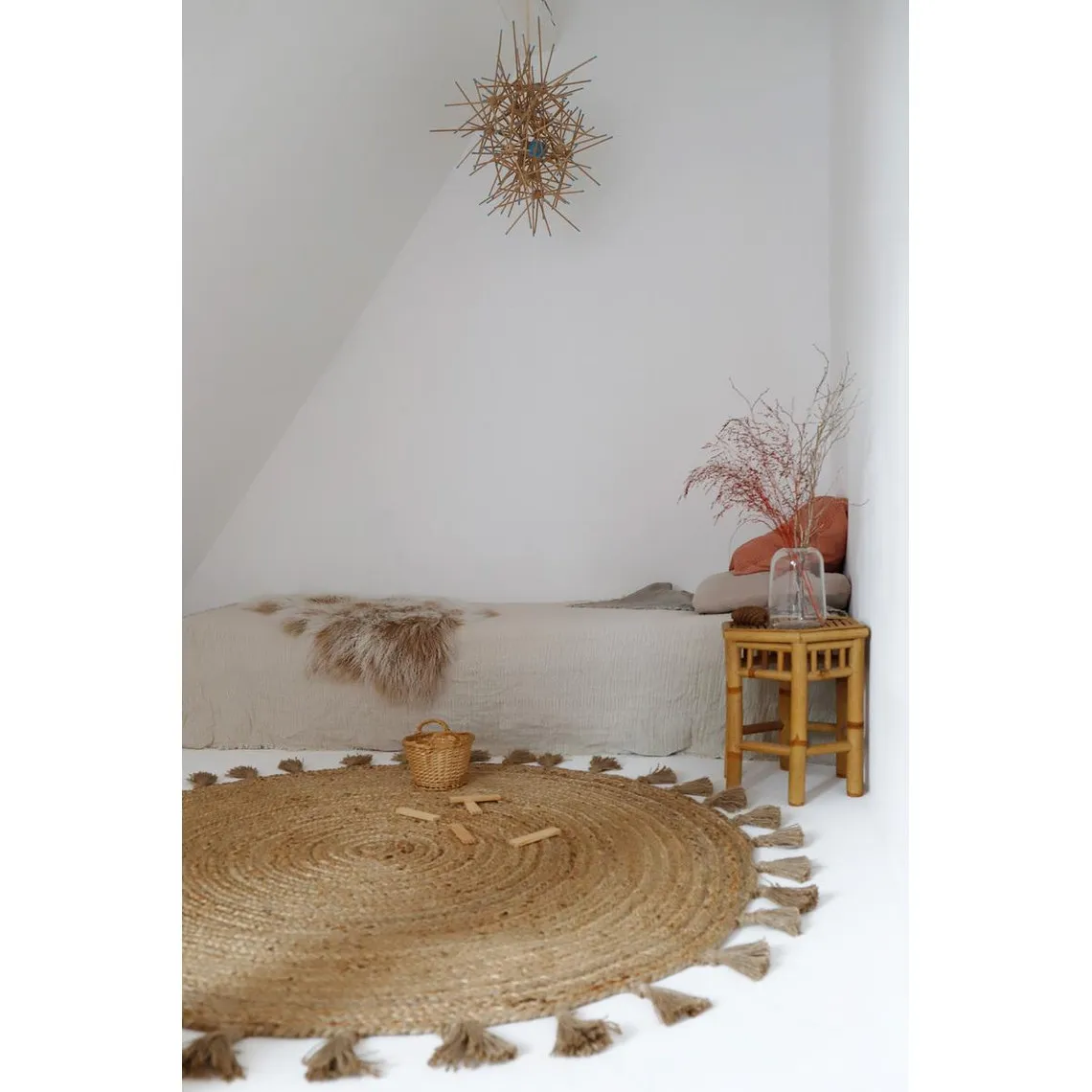 Tapis jute avec pompons ELSE | 3 Suisses