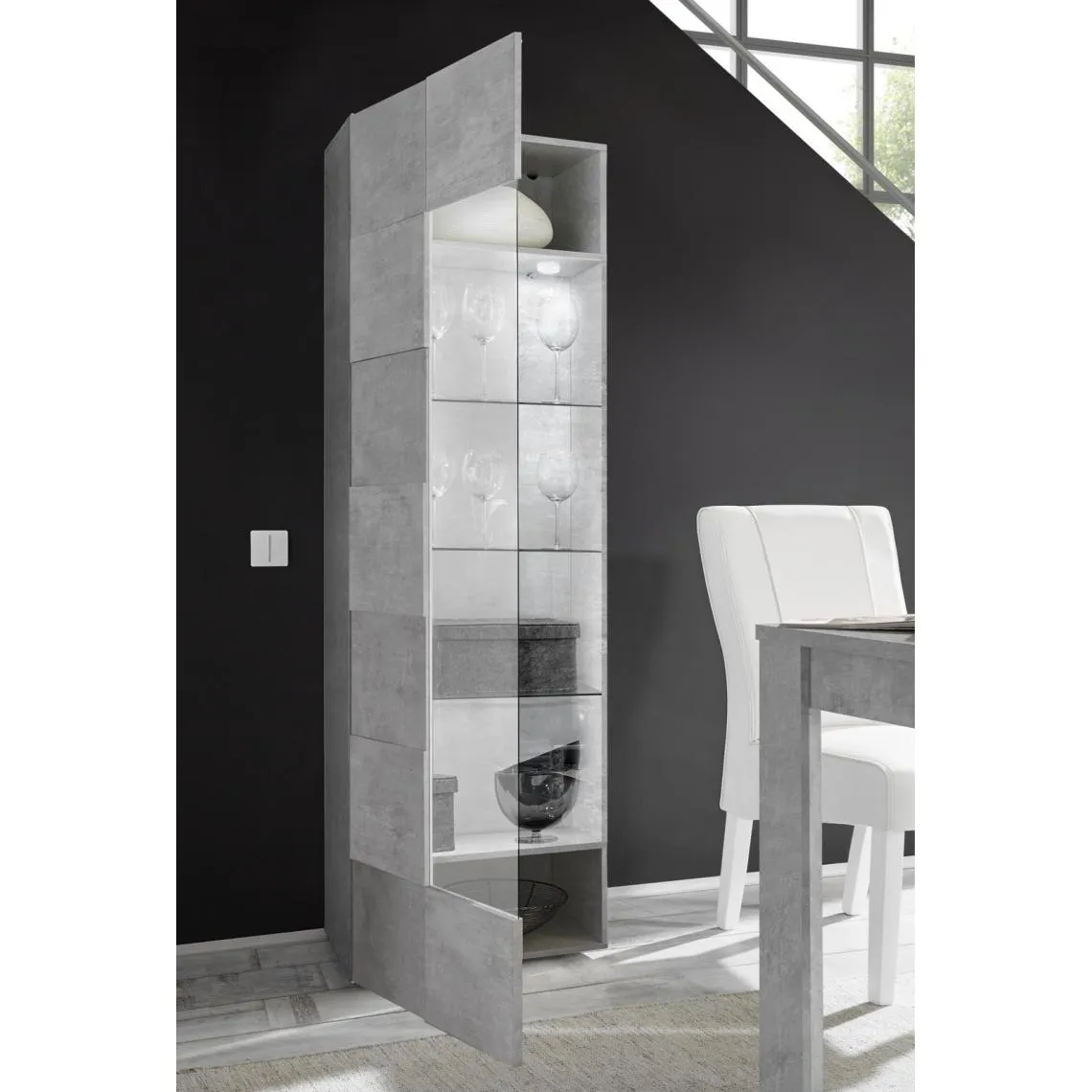 Vitrine 1 porte battante en verre DAMA décor beton | 3 Suisses